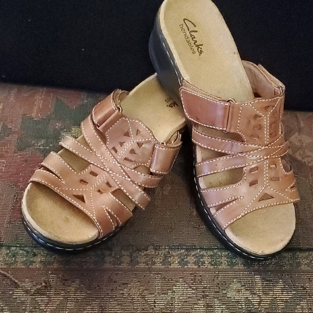 Clarks Women's Brown Sandals JO765
